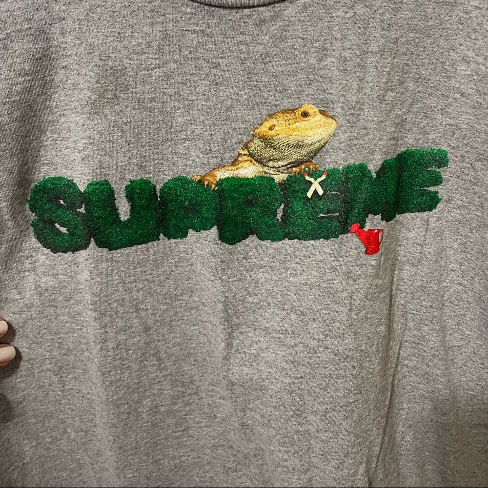 Súpreme T-shirt